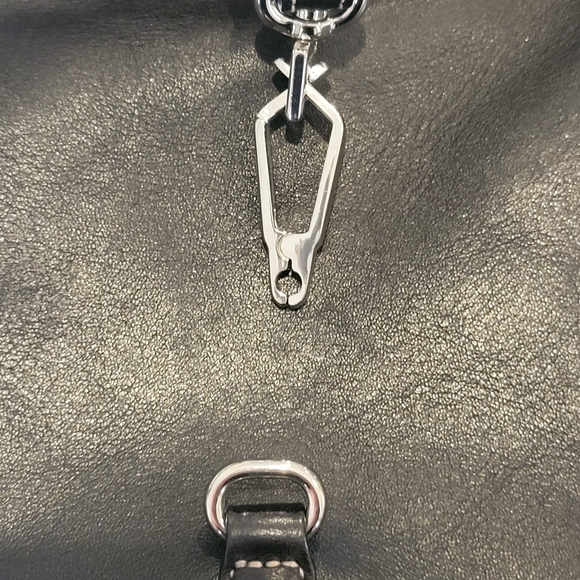 Coach Hamilton Leather bag with Silver Clip - Picture 6 of 16